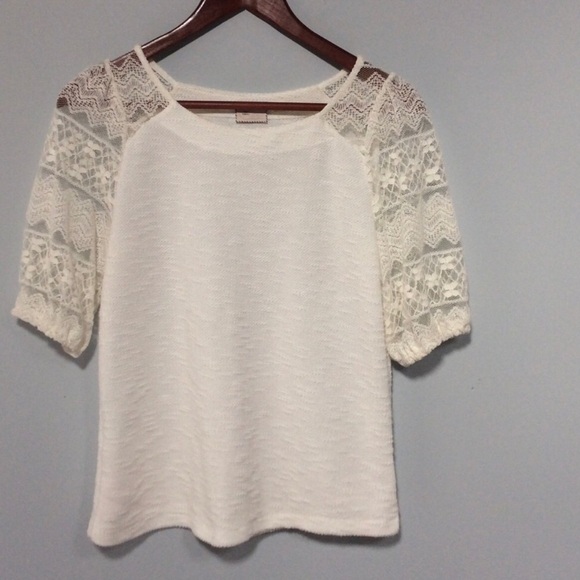 Anthropologie XS Bundle of 4 Tops - Picture 2 of 15